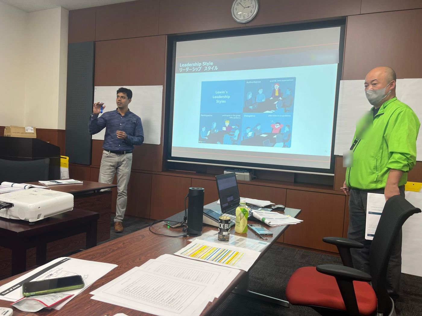Umesh explaining leadership styles in a training room